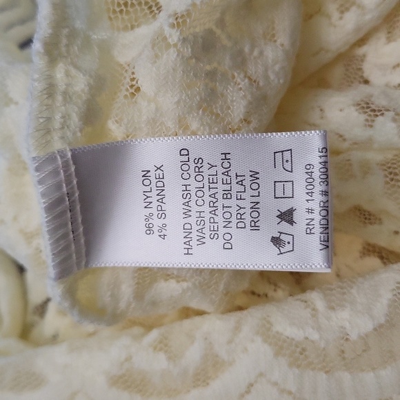 MetroStyle Lace Mock Neck Top (Size L) - Picture 5 of 5